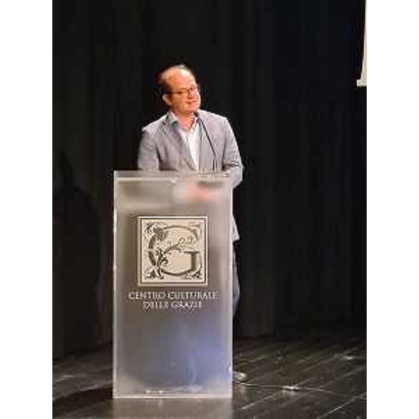 Il vicegovernatore Mario Anzil all'incontro "Vivere senza menzogna" con la Premio Nobel Irina Scherbakova - Il vicegovernatore Mario Anzil all'incontro "Vivere senza menzogna" con la Premio Nobel Irina Scherbakova