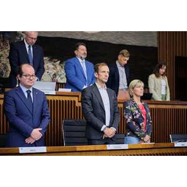 Il governatore Fvg, Massimiliano Fedriga, con gli assessori Mauro Anzil e Barbara Zilli durante il minuto di silenzio in memoria di Giorgio Napolitano - Il governatore Fvg, Massimiliano Fedriga, con gli assessori Mauro Anzil e Barbara Zilli durante il minuto di silenzio in memoria di Giorgio Napolitano