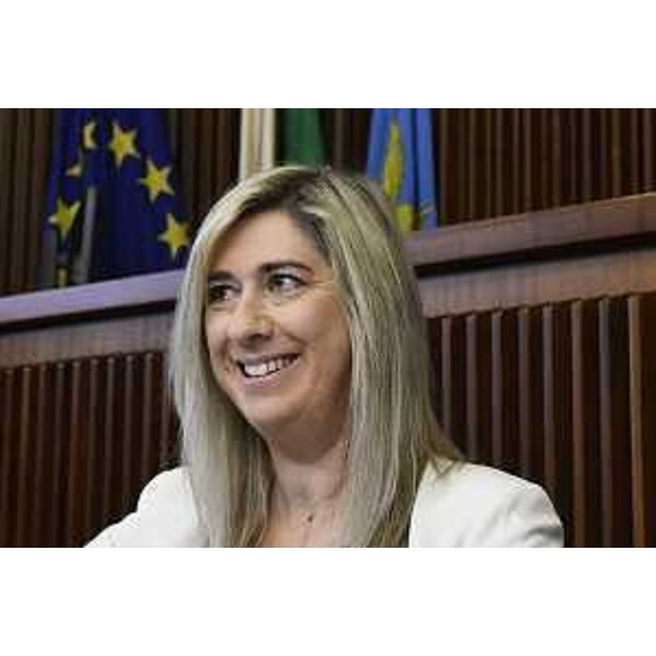 L'assessore regionale alle Infrastrutture Cristina Amirante durante i lavori d'Aula - L'assessore regionale alle Infrastrutture Cristina Amirante durante i lavori d'Aula