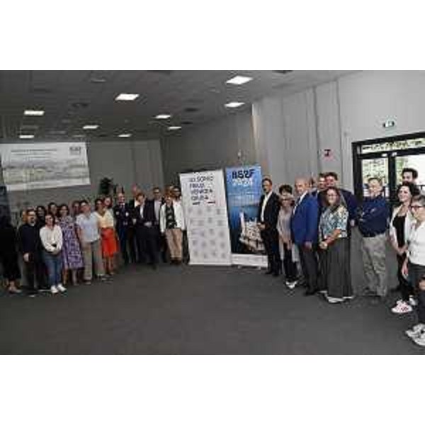 La delegazione del comitato organizzatore internazionale del Bsbf assieme alle autorità presenti al Trieste convention center - La delegazione del comitato organizzatore internazionale del Bsbf assieme alle autorità presenti al Trieste convention center 