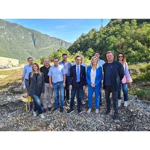 L'assessore Amirante alla consegna dei lavori del tratto ciclabile Fvg1 Alpe Adria tra Venzone e Moggio Udinese - L'assessore Amirante alla consegna dei lavori del tratto ciclabile Fvg1 Alpe Adria tra Venzone e Moggio Udinese