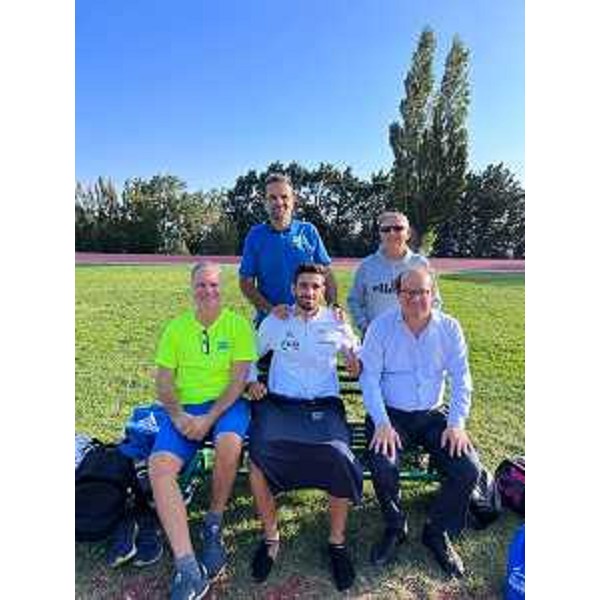 Il vicegovernatore Mario Anzil con a fianco l'atleta ipovedente (lancio del giavellotto) Emanuele Pangher - Il vicegovernatore Mario Anzil con a fianco l'atleta ipovedente (lancio del giavellotto) Emanuele Pangher 