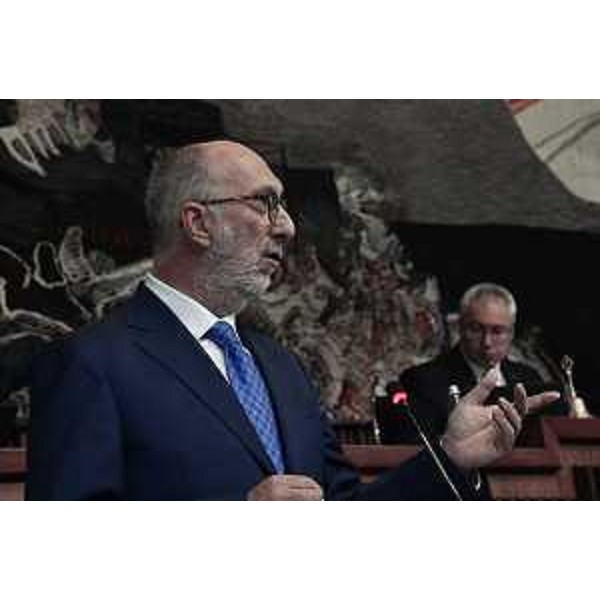 L'assessore Riccardo Riccardi in Consiglio regionale - L'assessore Riccardo Riccardi in Consiglio regionale 