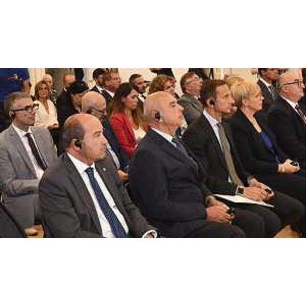 Un momento dellinaugurazione ufficiale del Narodni Dom di San Giovanni. - Un momento dellinaugurazione ufficiale del Narodni Dom di San Giovanni.