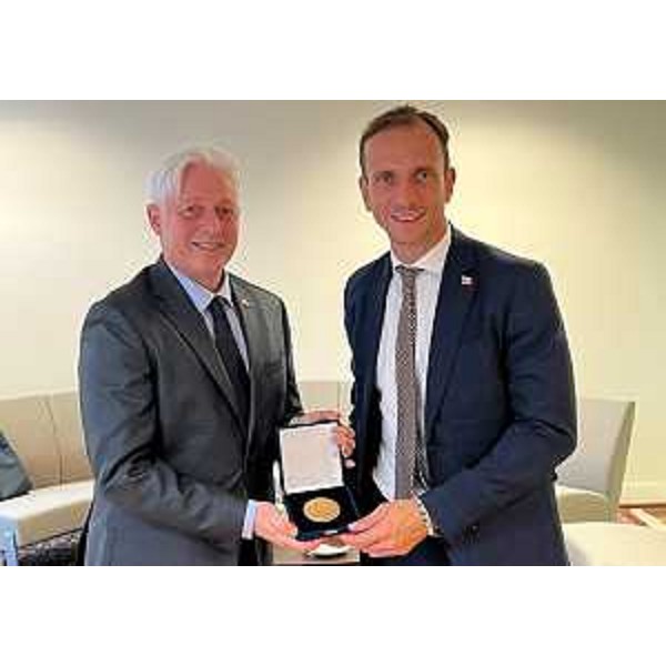 Il governatore Massimiliano Fedriga con l'ambasciatore della Repubblica di Slovenia presso gli Stati Uniti d'America, Iztok Mirosic - Il governatore Massimiliano Fedriga con l'ambasciatore della Repubblica di Slovenia presso gli Stati Uniti d'America, Iztok Mirosic