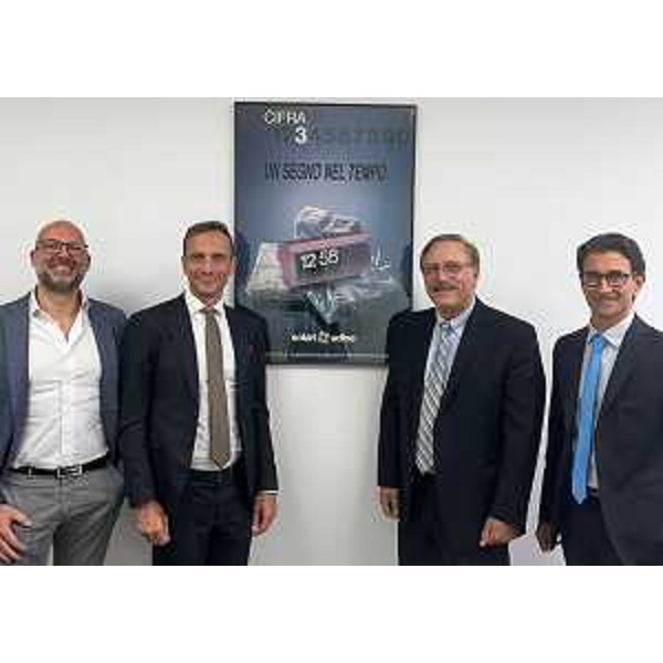 Il governatore della Regione Friuli Venezia Giulia Massimiliano Fedriga durante l'incontro con la Solari a New York - Il governatore della Regione Friuli Venezia Giulia Massimiliano Fedriga durante l'incontro con la Solari a New York