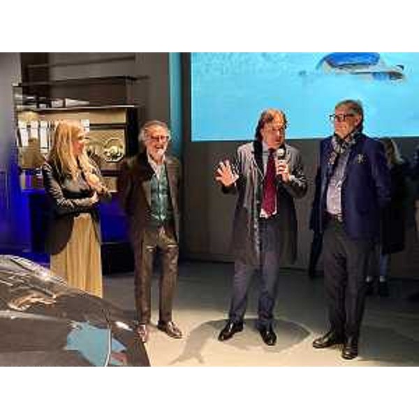L'assessore regionale alle Attività produttive, Sergio Emidio Bini, in occasione dell'inaugurazione del nuovo showroom di Maserati all'interno della sede Ferri Auto a Feletto Umberto. - L'assessore regionale alle Attività produttive, Sergio Emidio Bini, in occasione dell'inaugurazione del nuovo showroom di Maserati all'interno della sede Ferri Auto a Feletto Umberto.