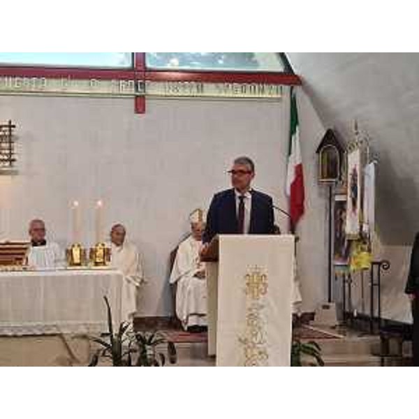 L'assessore regionale alla Sicurezza Pierpaolo Roberti in occasione della cerimonia tenutasi al Tempio mariano di monte Grisa per la nona Giornata nazionale in ricordo dei sottufficiali caduti in servizio organizzata dall'Ansi. - L'assessore regionale alla Sicurezza Pierpaolo Roberti in occasione della cerimonia tenutasi al Tempio mariano di monte Grisa per la nona Giornata nazionale in ricordo dei sottufficiali caduti in servizio organizzata dall'Ansi.