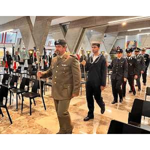 L'assessore regionale alla Sicurezza Pierpaolo Roberti in occasione della cerimonia tenutasi al Tempio mariano di monte Grisa per la nona Giornata nazionale in ricordo dei sottufficiali caduti in servizio organizzata dall'Ansi. - L'assessore regionale alla Sicurezza Pierpaolo Roberti in occasione della cerimonia tenutasi al Tempio mariano di monte Grisa per la nona Giornata nazionale in ricordo dei sottufficiali caduti in servizio organizzata dall'Ansi.