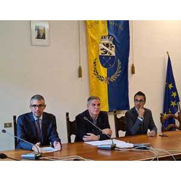 L'assessore Roberti con il sindaco di Tarvisio Zanette e il vicepresidente del Consiglio Mazzolini. - L'assessore Roberti con il sindaco di Tarvisio Zanette e il vicepresidente del Consiglio Mazzolini. 