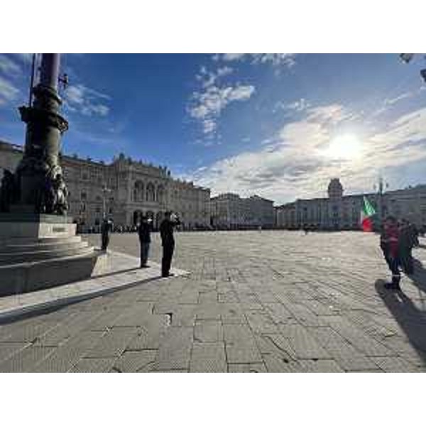 La cerimonia in piazza dell'Unità d'Italia a Trieste - La cerimonia in piazza dell'Unità d'Italia a Trieste