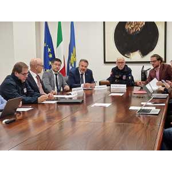 Diego Bernardis (Fp) e Markus Maurmair (FdI), insieme all'assessore regionale Riccardo Riccardi, durante la riunione - Diego Bernardis (Fp) e Markus Maurmair (FdI), insieme all'assessore regionale Riccardo Riccardi, durante la riunione