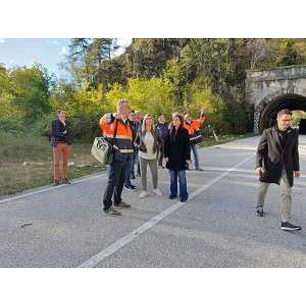 La consegna dei lavori di messa in sicurezza del versante stradale prospicente la strada regionale Ud 125 - La consegna dei lavori di messa in sicurezza del versante stradale prospicente la strada regionale Ud 125