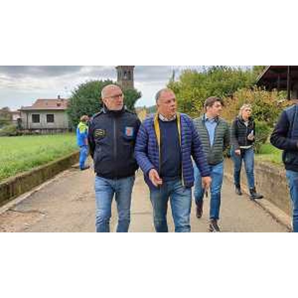 L'assessore regionale con delega alla Protezione civile Riccardo Riccardi nei sopralluoghi odierni dopo il maltempo di ieri - L'assessore regionale con delega alla Protezione civile Riccardo Riccardi nei sopralluoghi odierni dopo il maltempo di ieri
