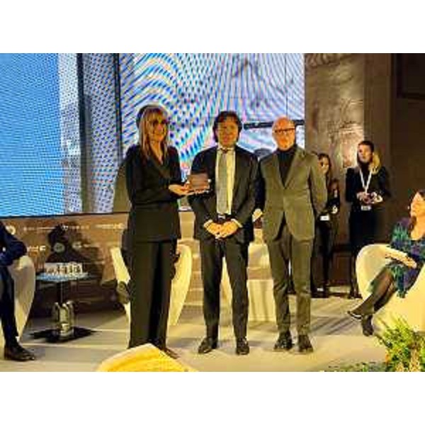 L'assessore regionale alle Attività produttive Sergio Emidio Bini durante la cerimonia di premiazione svoltasi a Udine - L'assessore regionale alle Attività produttive Sergio Emidio Bini durante la cerimonia di premiazione svoltasi a Udine