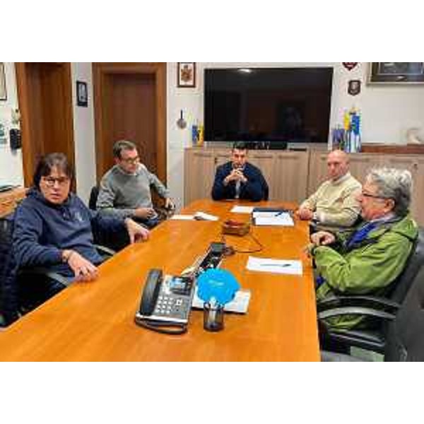 L'incontro che si è tenuto al Comune di Grado. - L'incontro che si è tenuto al Comune di Grado.