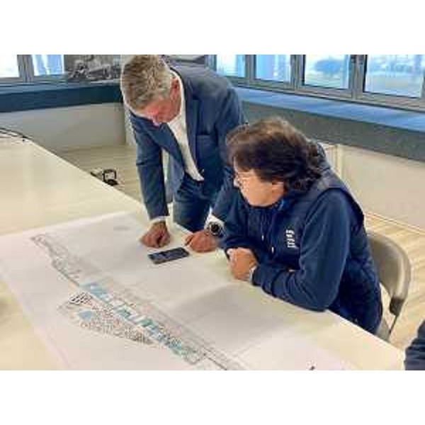 L'assessore Bini con i vertici della della Grado impianti turistici (Git). - L'assessore Bini con i vertici della della Grado impianti turistici (Git).