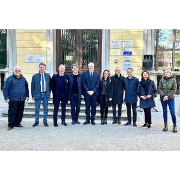 Al centro, il presidente Bordin con, alla sua sinistra, la consigliera regionale Spagnolo - Al centro, il presidente Bordin con, alla sua sinistra, la consigliera regionale Spagnolo