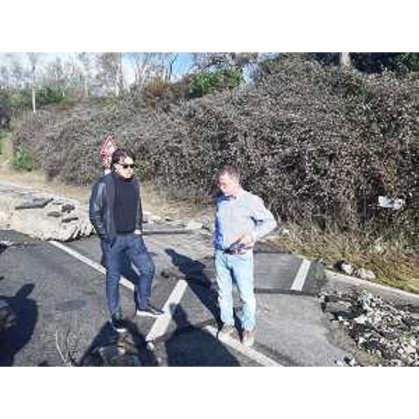 L'assessore regionale Sergio Emidio Bini con il sindaco di Muggia Paolo Polidori - L'assessore regionale Sergio Emidio Bini con il sindaco di Muggia Paolo Polidori