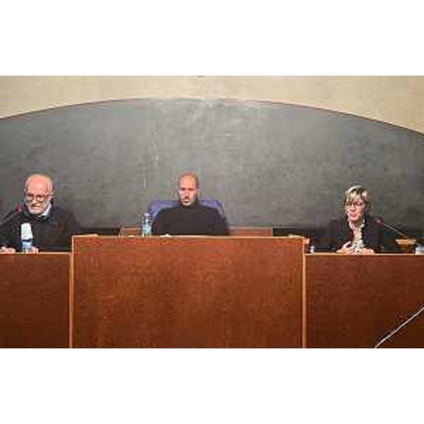 L'intervento dell'assessore alle Finaze Barbara Zilli all'incontro svoltosi in Comune a Gemona - L'intervento dell'assessore alle Finaze Barbara Zilli all'incontro svoltosi in Comune a Gemona