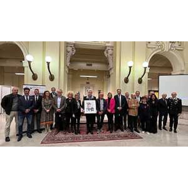 Lassessore regionale alle Finanze Barbara Zilli alla presentazione del progetto promosso dallAndos di Udine in memoria del Carabiniere Fabio Pasquariello - Lassessore regionale alle Finanze Barbara Zilli alla presentazione del progetto promosso dallAndos di Udine in memoria del Carabiniere Fabio Pasquariello