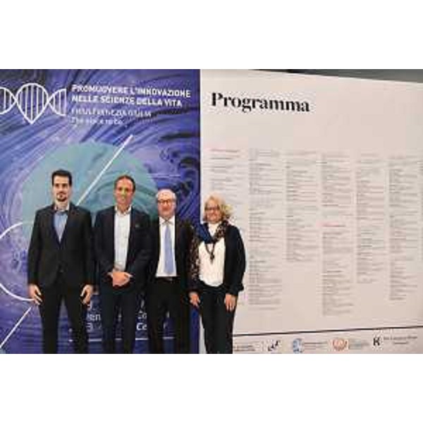 Il governatore del Friuli Venezia Giulia Massimiliano Fedriga con gli organizzatori dll'evento internazionale. - Il governatore del Friuli Venezia Giulia Massimiliano Fedriga con gli organizzatori dll'evento internazionale.