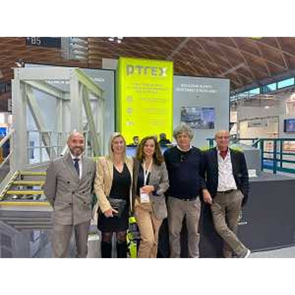 L'asssessore Amirante incontra alcune delle aziende regionali presenti alla fiera Ecomondo di Rimini - L'asssessore Amirante incontra alcune delle aziende regionali presenti alla fiera Ecomondo di Rimini