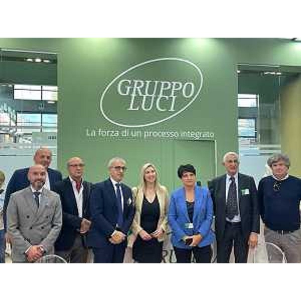 L'asssessore Amirante incontra alcune delle aziende regionali presenti alla fiera Ecomondo di Rimini - L'asssessore Amirante incontra alcune delle aziende regionali presenti alla fiera Ecomondo di Rimini