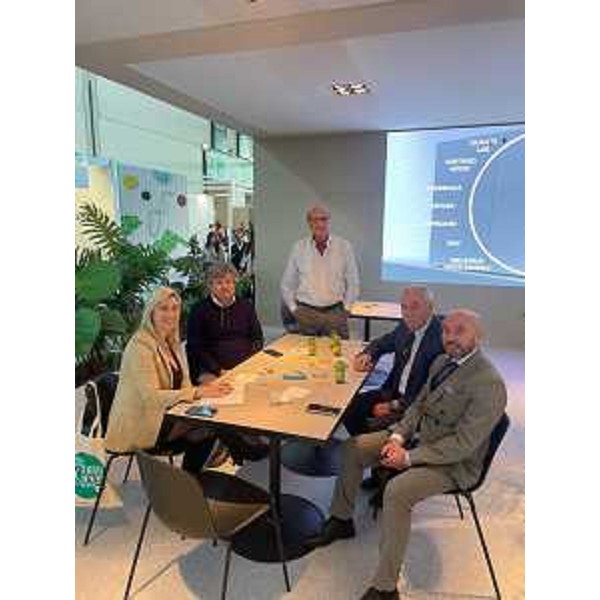 L'asssessore Amirante incontra alcune delle aziende regionali presenti alla fiera Ecomondo di Rimini - L'asssessore Amirante incontra alcune delle aziende regionali presenti alla fiera Ecomondo di Rimini