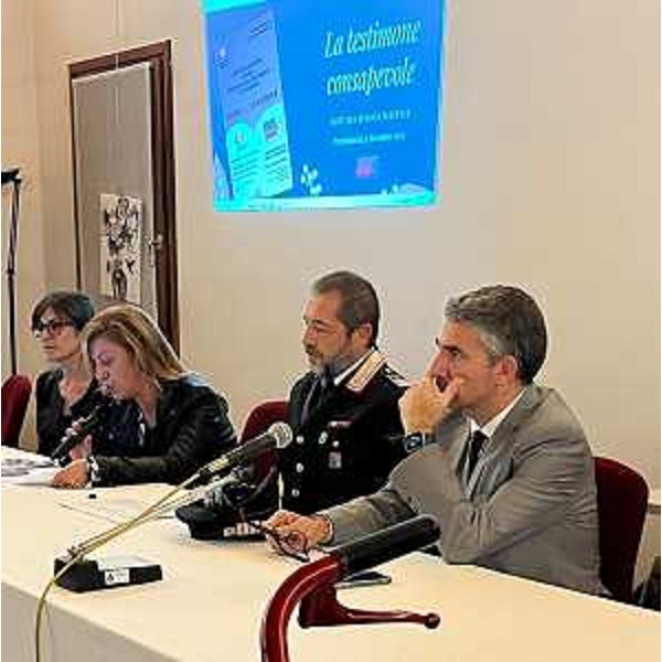 L'assessore alla Sicurezza Pierpaolo Roberti all'incontro organizzato a Pravisdomini contro la violenza di genere. - L'assessore alla Sicurezza Pierpaolo Roberti all'incontro organizzato a Pravisdomini contro la violenza di genere.