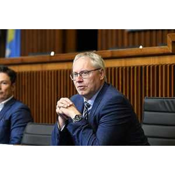 Il presidente Mauro Bordin si rivolge agli studenti di Elsa - Il presidente Mauro Bordin si rivolge agli studenti di Elsa