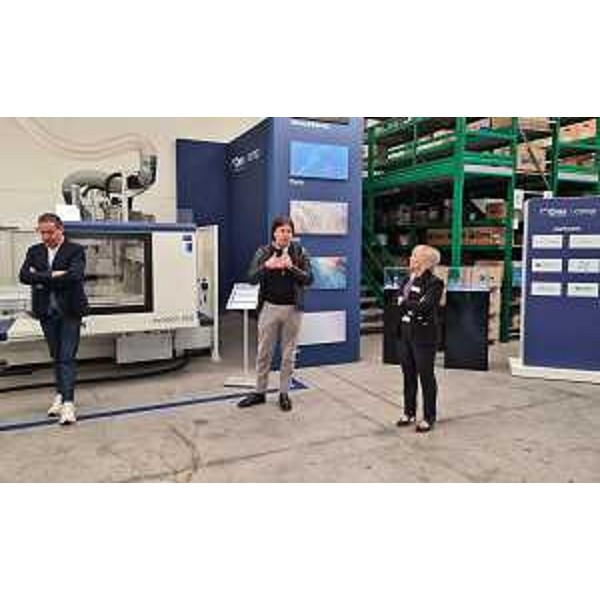 L'intervento dell'assessore Sergio Emidio Bini durante l'inaugurazione del nuovo centro di ricerca della società Cms Nordest di Fontanafredda - L'intervento dell'assessore Sergio Emidio Bini durante l'inaugurazione del nuovo centro di ricerca della società Cms Nordest di Fontanafredda