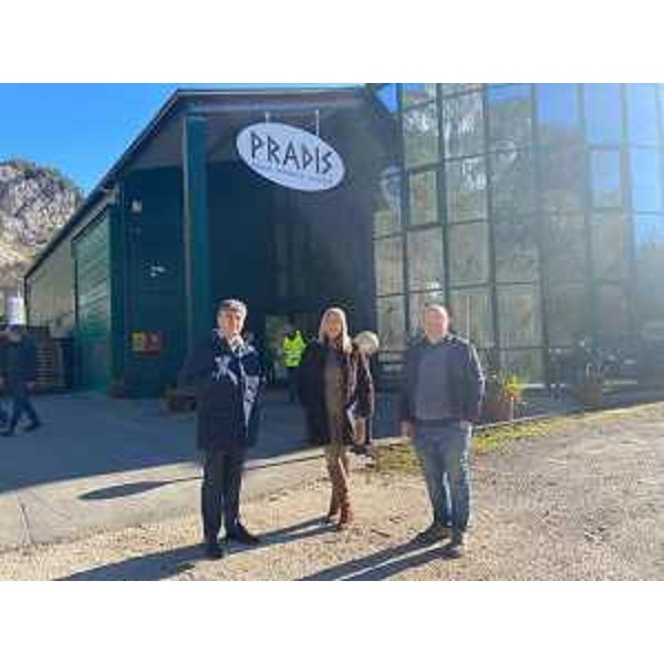 L'assessore Amirante visita la linea produttiva dell'azienda Pradis - L'assessore Amirante visita la linea produttiva dell'azienda Pradis 