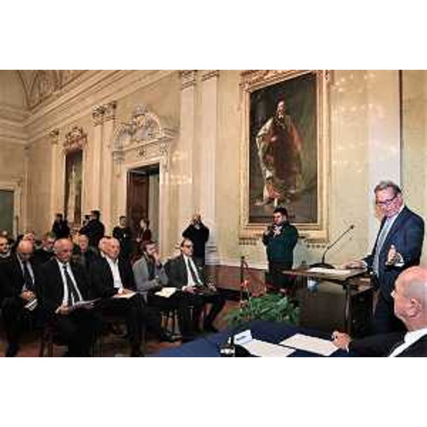 L'assessore regionale Fabio Scoccimarro nel corso del suo intervento - L'assessore regionale Fabio Scoccimarro nel corso del suo intervento