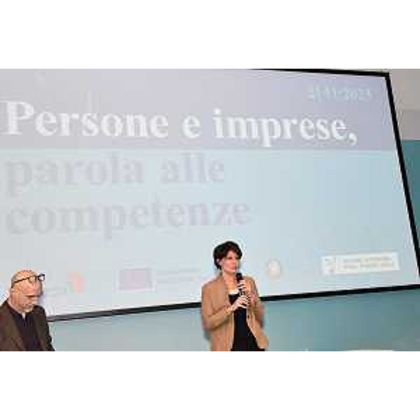 L'assessore Rosolen all'evento "Persone e imprese, parola alle competenze" a Trieste - L'assessore Rosolen all'evento "Persone e imprese, parola alle competenze" a Trieste