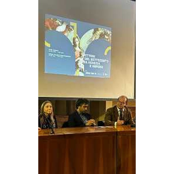 Il vicegovernatore Mario Anzil, a destra, nel suo intervento nel Castello di Udine all'inaugurazione della mostra "Pittori del '700 tra Venezia e Impero". - Il vicegovernatore Mario Anzil, a destra, nel suo intervento nel Castello di Udine all'inaugurazione della mostra "Pittori del '700 tra Venezia e Impero".