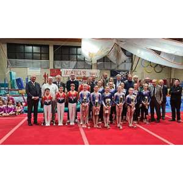 Foto di gruppo al termine della manifestazione. - Foto di gruppo al termine della manifestazione.