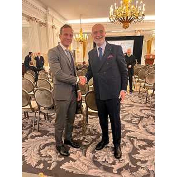 Il governatore Fedriga con l'ambasciatore d'Italia a Londra Inigo Lambertini - Il governatore Fedriga con l'ambasciatore d'Italia a Londra Inigo Lambertini