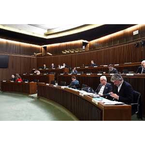 La I Commissione consiliare integrata riunita in aula a Trieste - La I Commissione consiliare integrata riunita in aula a Trieste