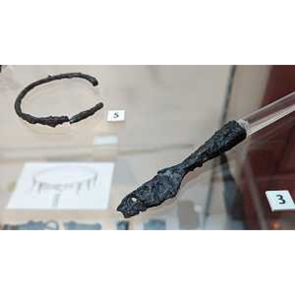 Uno dei reperti di epoca longobarda conservati al Museo di Romans d'Isonzo - Uno dei reperti di epoca longobarda conservati al Museo di Romans d'Isonzo 