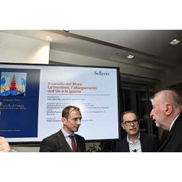 Fedriga alla presentazione a Trieste del libro postumo di Demetrio Volcic - Fedriga alla presentazione a Trieste del libro postumo di Demetrio Volcic