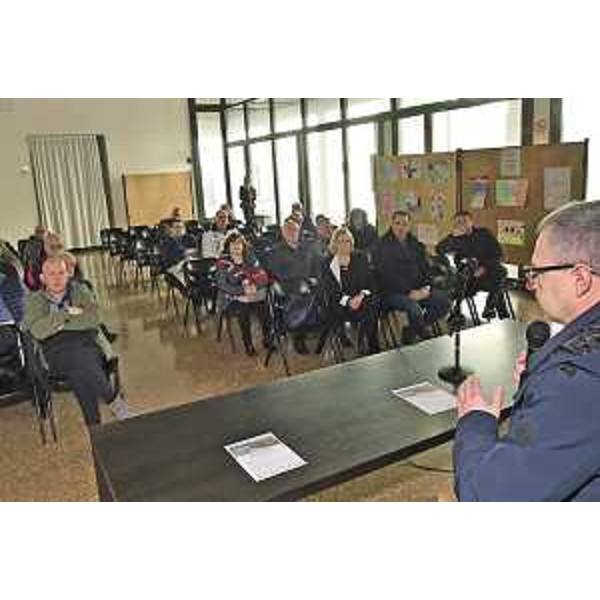 L'assessore Stefano Zannier interviene al convegno organizzato a Osoppo - L'assessore Stefano Zannier interviene al convegno organizzato a Osoppo 