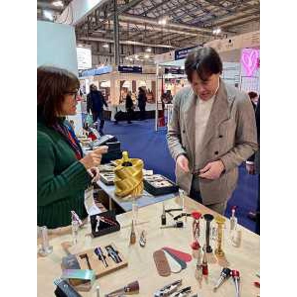 L'assessore regionale alle Attività produttive Sergio Emidio Bini visita gli stand del Fvg ad "Artigiano in fiera" a Milano - L'assessore regionale alle Attività produttive Sergio Emidio Bini visita gli stand del Fvg ad "Artigiano in fiera" a Milano