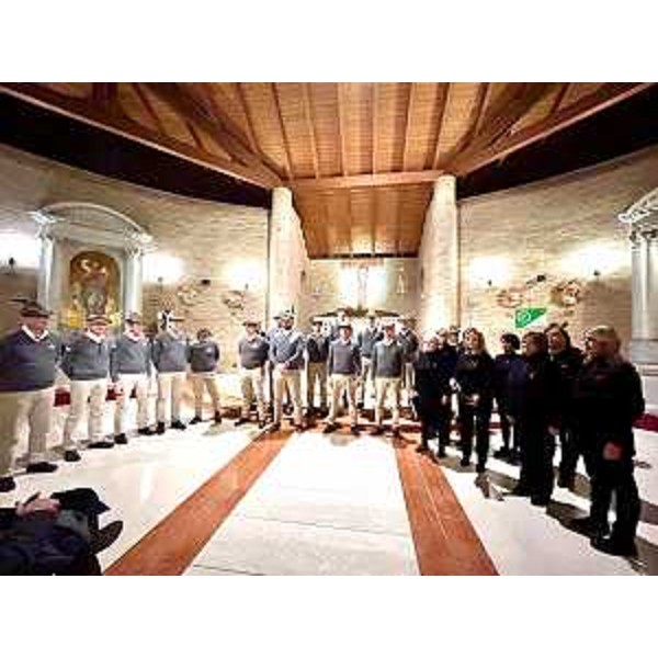 Il coro alpino Col di Lana e il vocale femminile Voci d'Altro Canto di Vittorio Veneto - Il coro alpino Col di Lana e il vocale femminile Voci d'Altro Canto di Vittorio Veneto