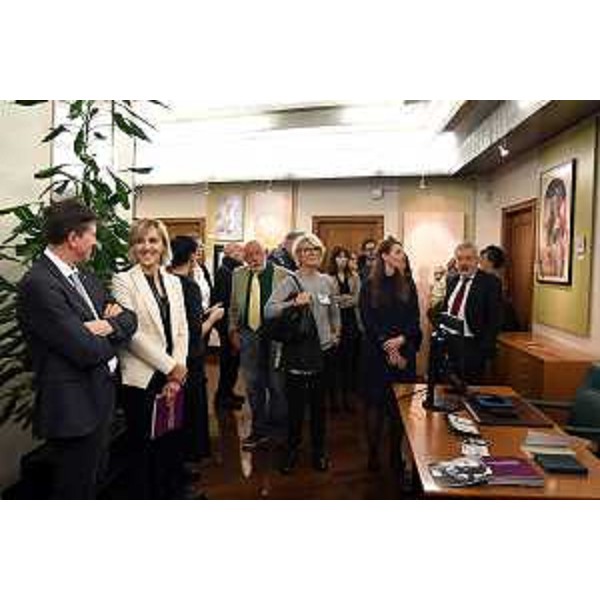 Ancora parte degli intervenuti all'inaugurazione della mostra - Ancora parte degli intervenuti all'inaugurazione della mostra