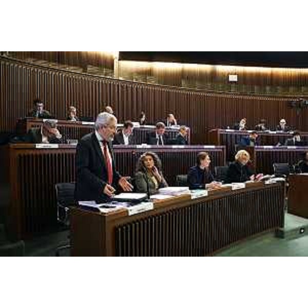 Furio Honsell (Open) tra i banchi dell'Opposizione - Furio Honsell (Open) tra i banchi dell'Opposizione