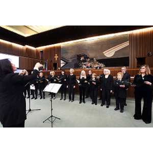 Monica Malachin dirige il coro San Antonio Abate - Monica Malachin dirige il coro San Antonio Abate