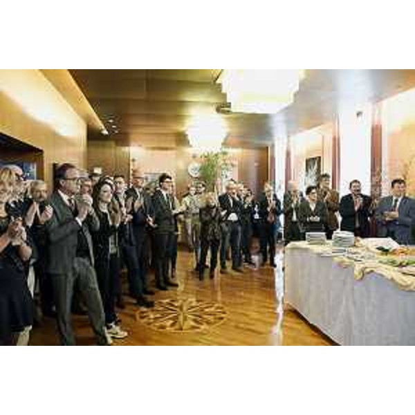 Alcuni dei consiglieri e dei dipendenti presenti - Alcuni dei consiglieri e dei dipendenti presenti