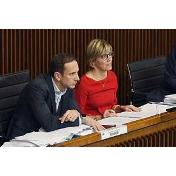 Il governatore Fvg, Massimiliano Fedriga, con l'assessore alle Finanze, Barbara Zilli - Il governatore Fvg, Massimiliano Fedriga, con l'assessore alle Finanze, Barbara Zilli