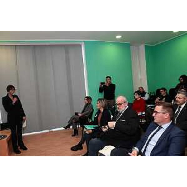 L'assessore alle Finanze Barbara Zilli interviene alla presentazione di "Borderless wireless", la piattaforma web di Go!2025 - L'assessore alle Finanze Barbara Zilli interviene alla presentazione di "Borderless wireless", la piattaforma web di Go!2025